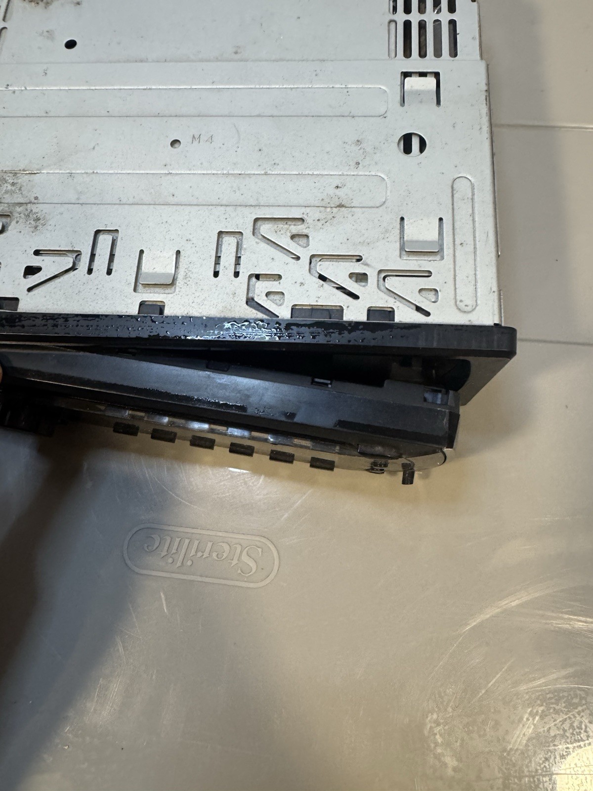 Untested Pioneer DEH-1100 CD Player In Dash Receiver