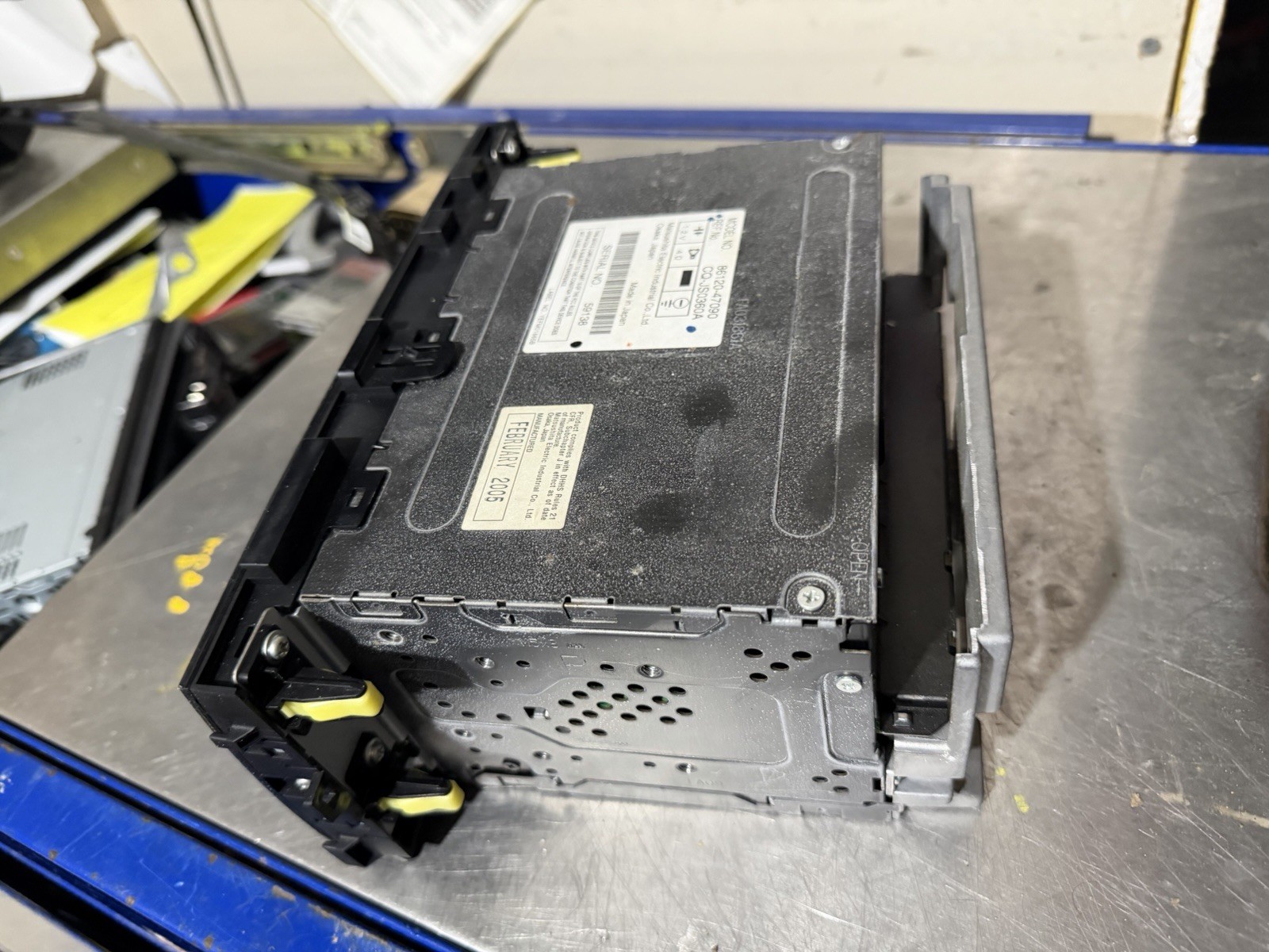 Toyota AM FM Radio CD & Cassette Player 86120-48430 OEM