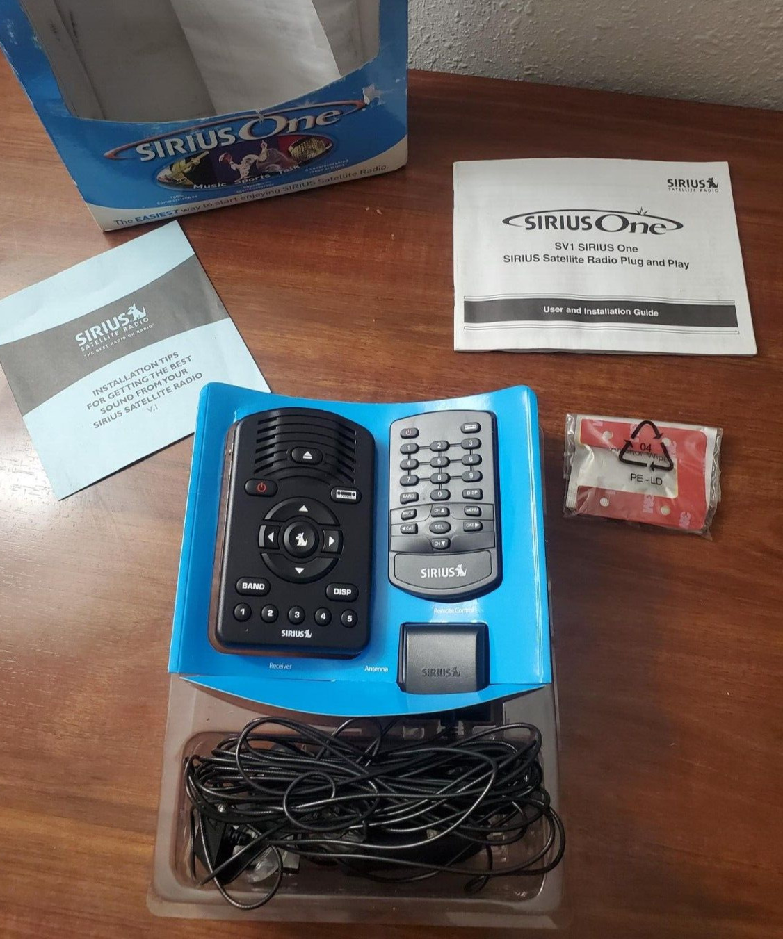 Sirius Satellite Radio Sirius One SV1 All In One with remote control