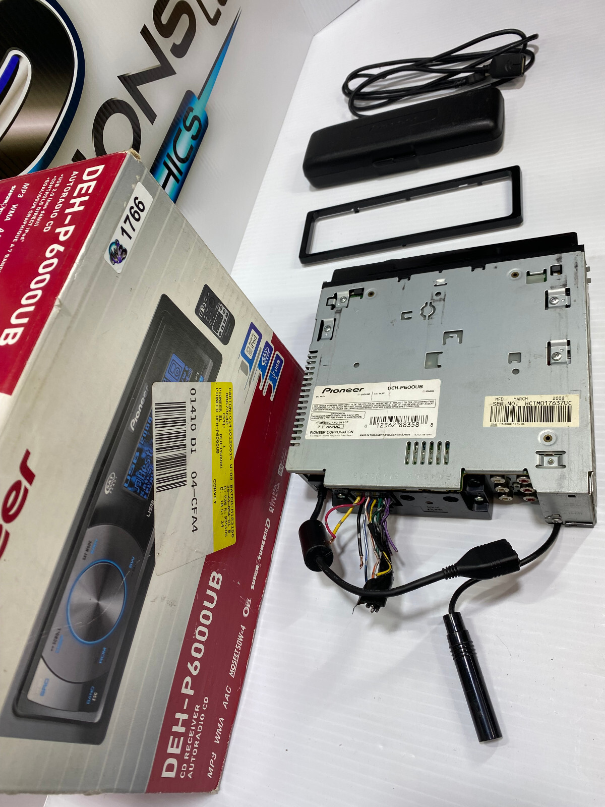 Pioneer DEH-P6000UB (Premier) CD Player/USB In Dash Receiver