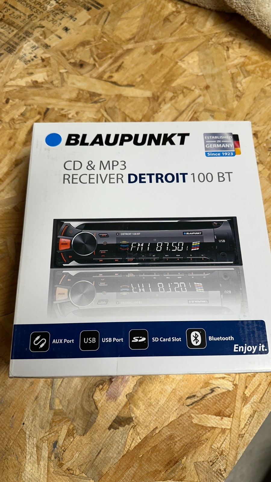 Blaupunkt BT 100 Detroit CD & MP3 Receiver