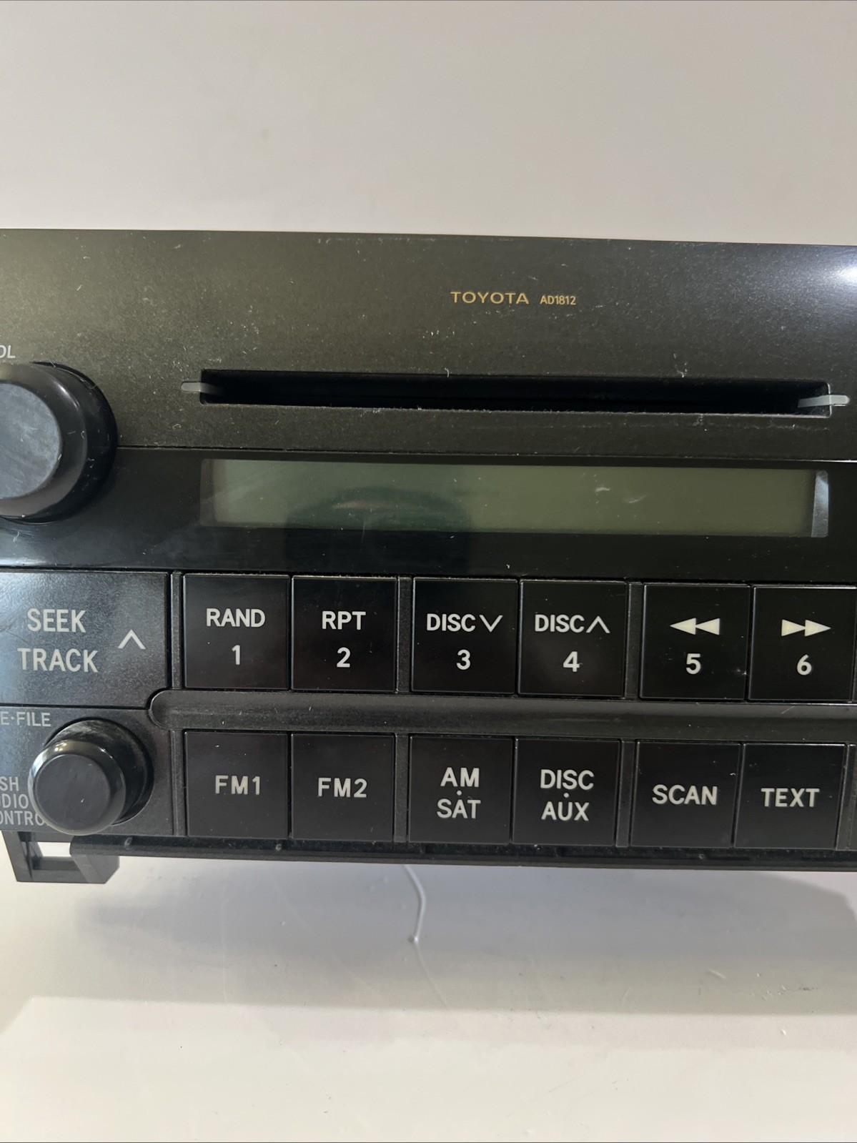 2007-2013 Toyota Tundra OEM AM/FM Radio Tuner CD 86120-0C270 AD1812 Tested