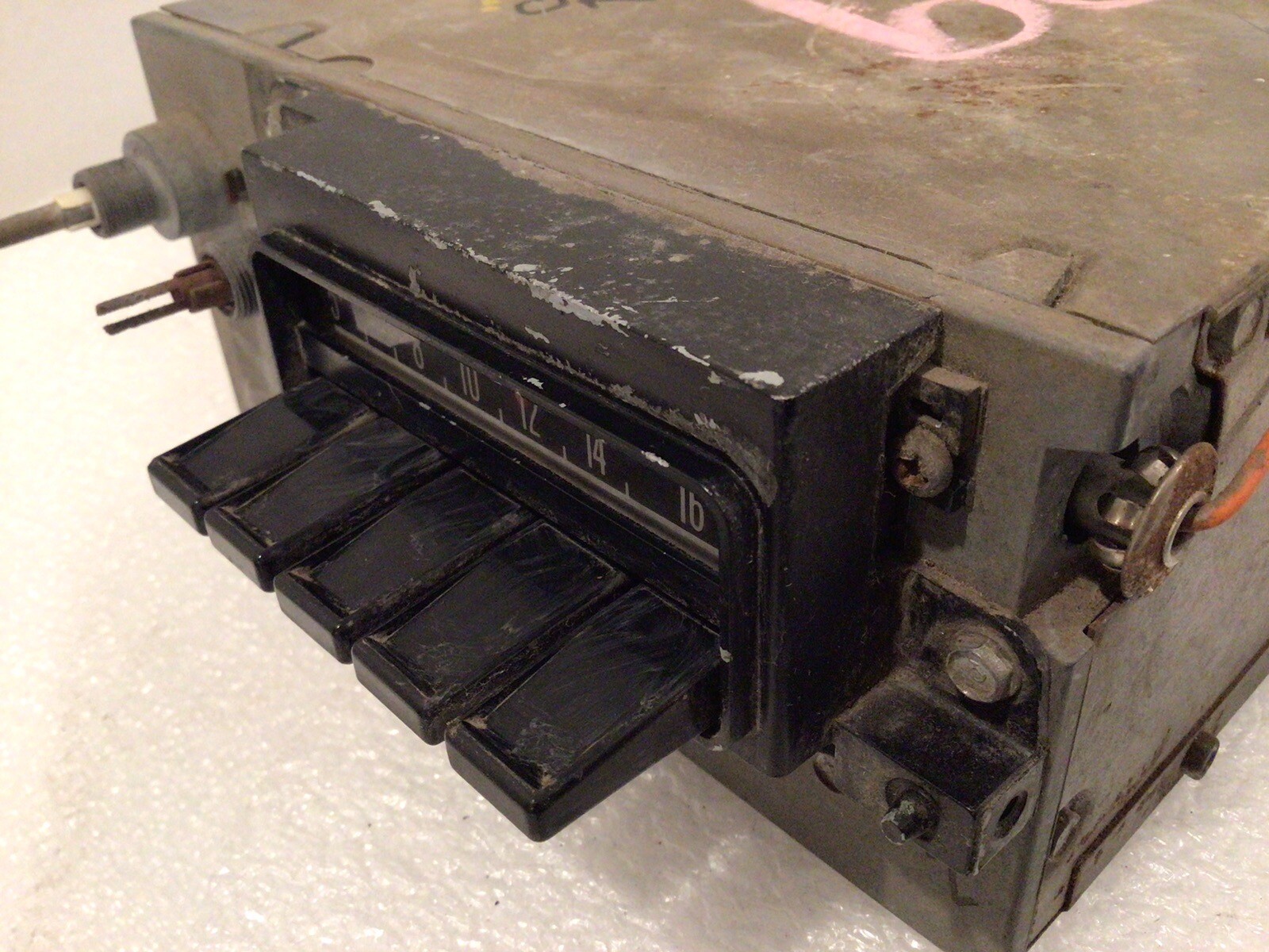 Mopar 1971 – 1974 B-Body AM Radio Chrysler Dodge Charger Solid State Bench OEM