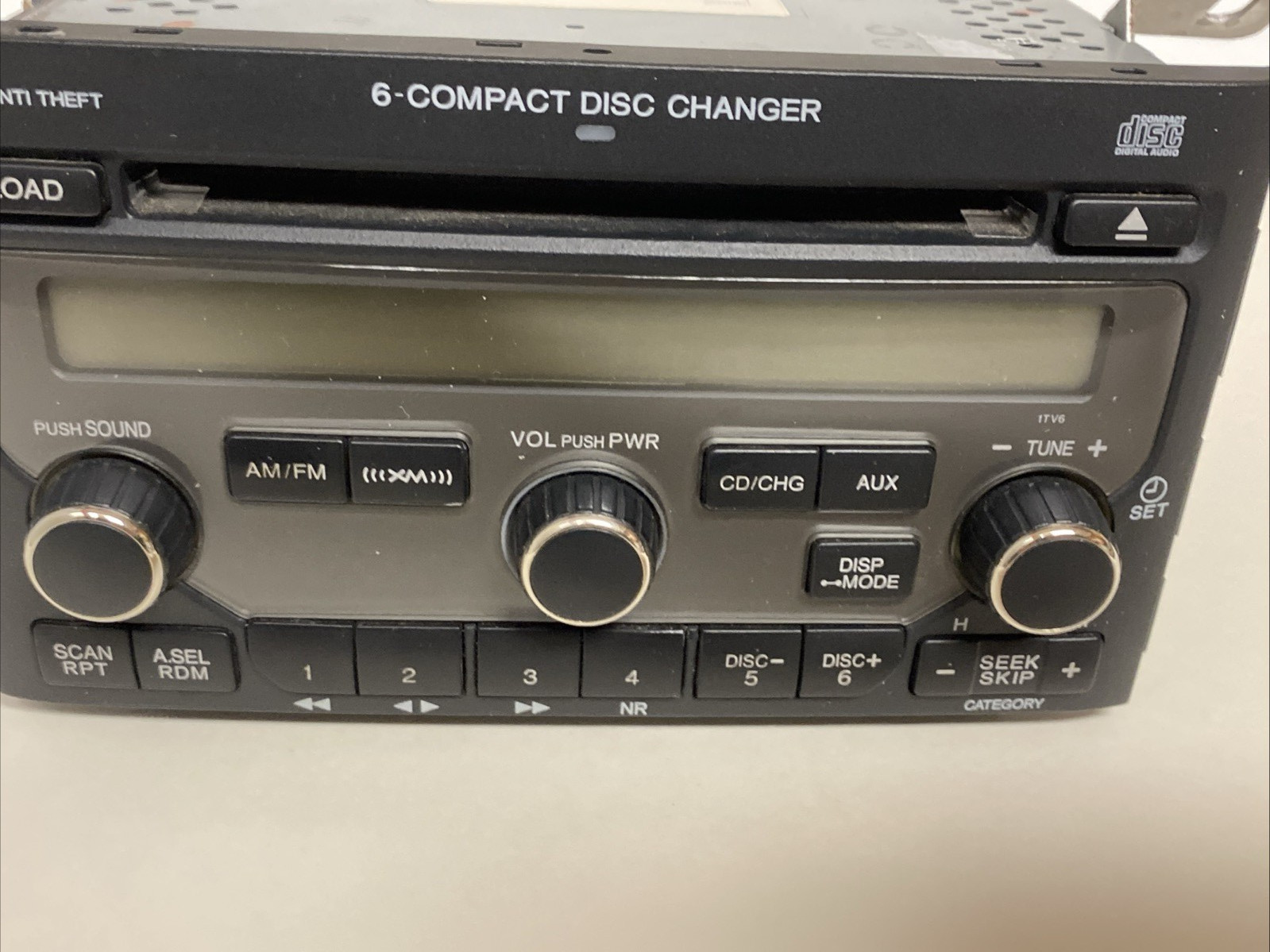 2006 – 2009 Honda Pilot CD Radio 39100-S9V-A600 AM FM 6 Disc CD Radio Receiver