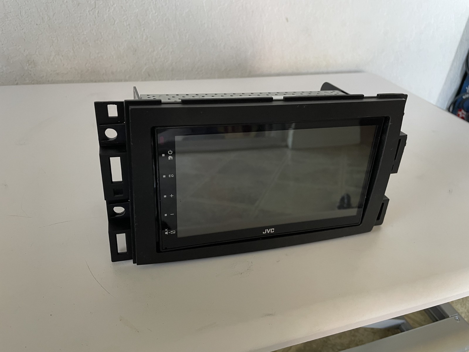 JVC KW-M150BT Monitor w/ Receiver