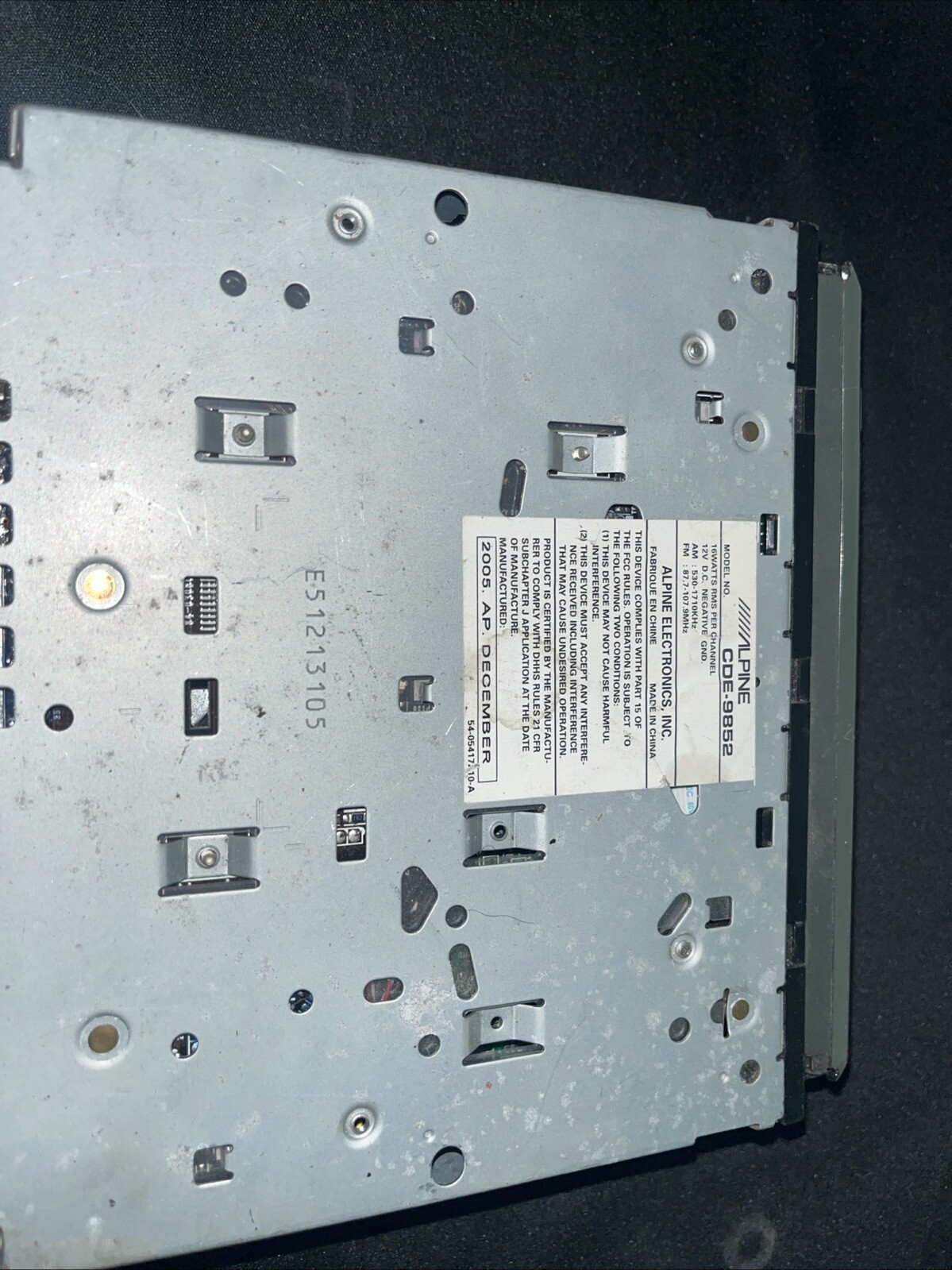 Alpine CDE-9852 CD Player In Dash Receiver