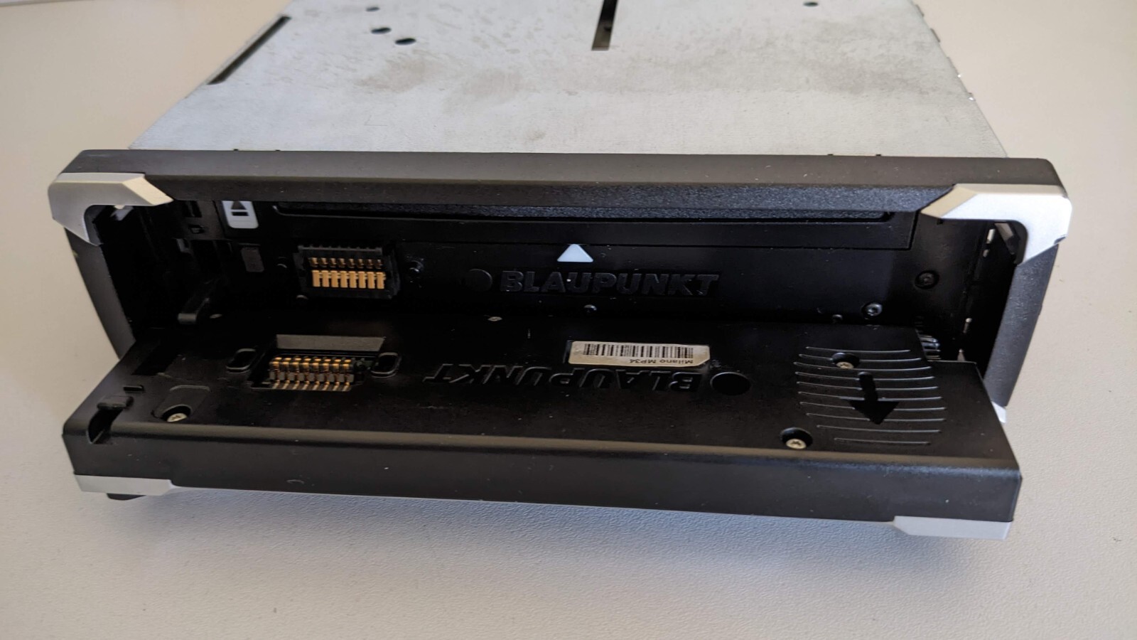 Blaupunkt Milano MP34 7644192310 Original Car Radio CD MP3 Aux-In 4×25 Watt