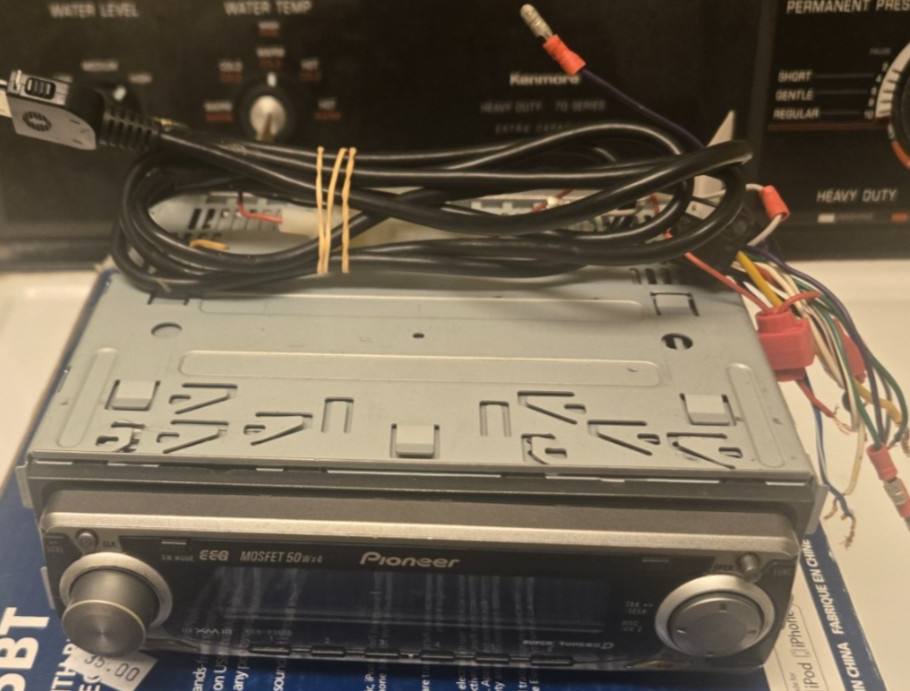 Pioneer DEH-P2600 Car Radio CD Player MOSFET 50wx4 UNTESTED