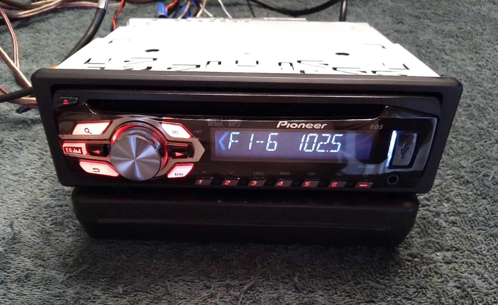 Pioneer DEH-14UB, CD /MP3/ USB, RDS Receiver , 200 watts,
