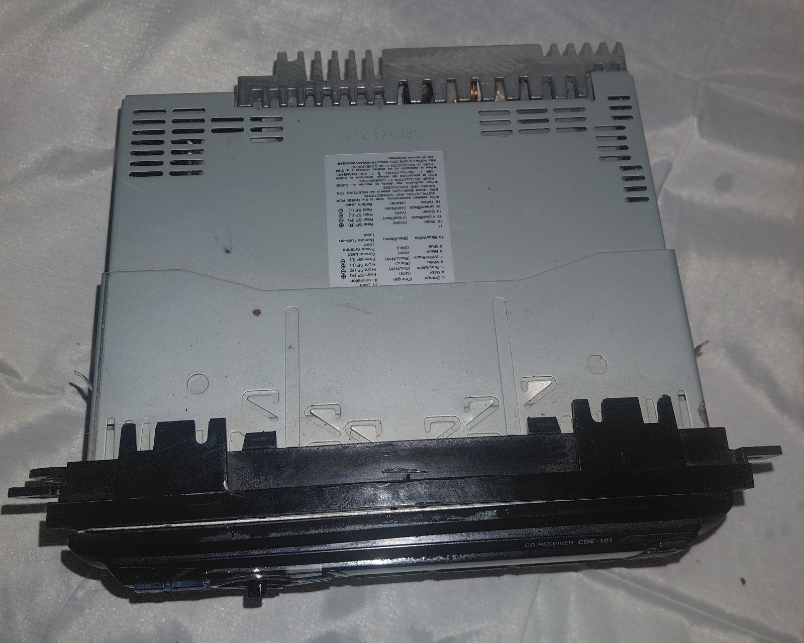 Alpine CDE-121 USB/CD Player In Dash Receiver