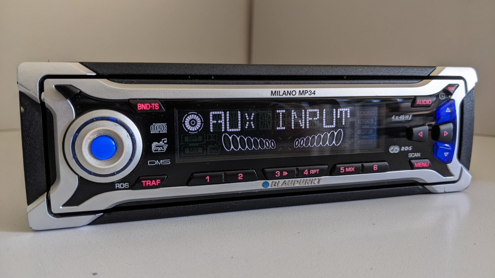 Blaupunkt Milano MP34 7644192310 Original Car Radio CD MP3 Aux-In 4×25 Watt