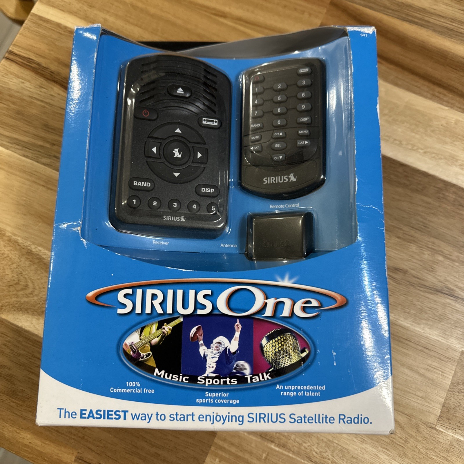 Sirius Satellite Radio Sirius One All-In-One Car Kit with remote NEW SV1