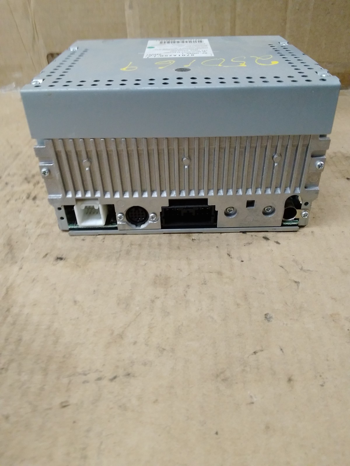 2008 Mitsubishi Endeavor AM FM CD Radio 2006 2007 2009 2010 2011 8701A250