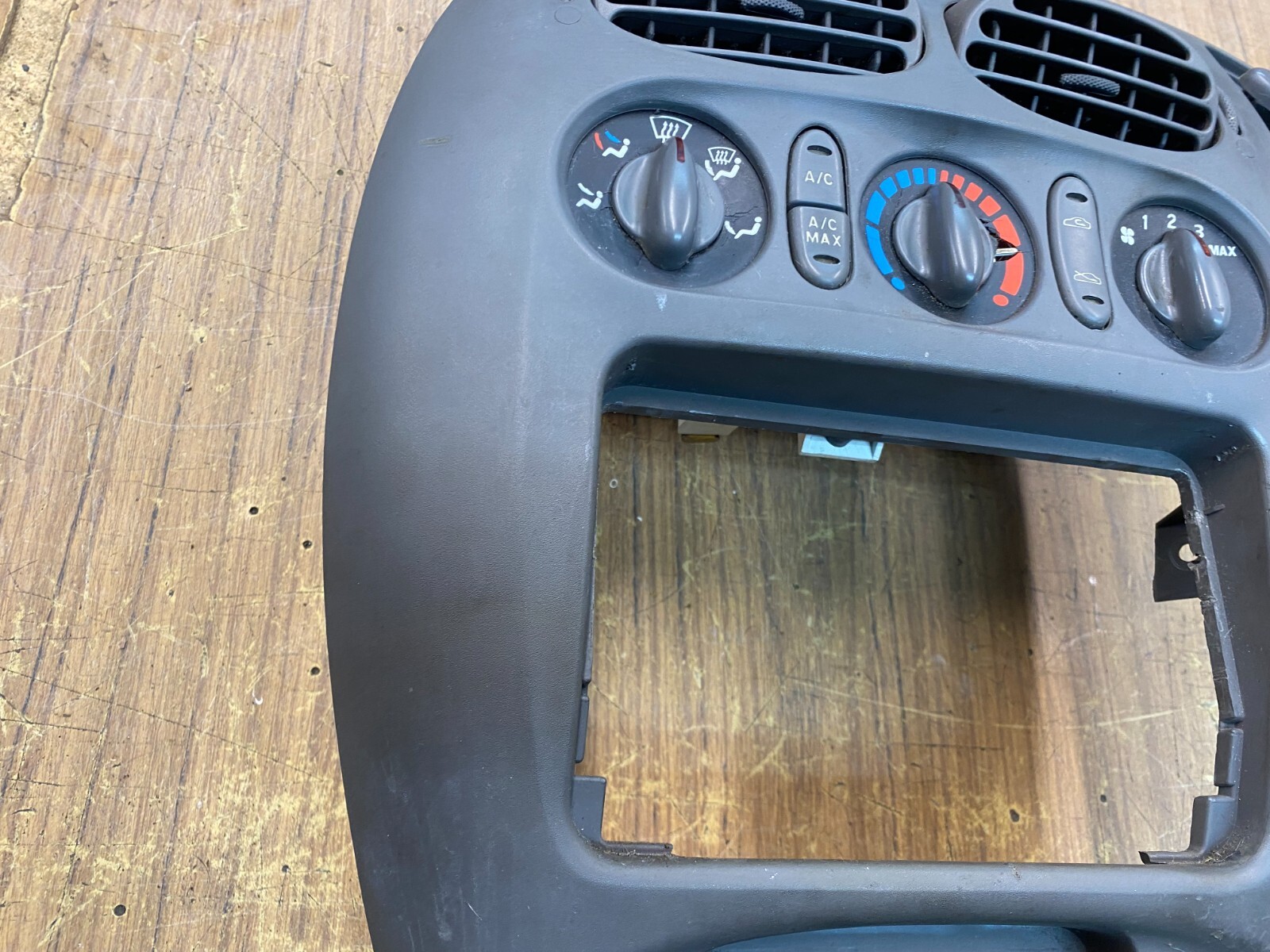 Ford Falcon AU S1 Dash A/C Stereo Control Surround
