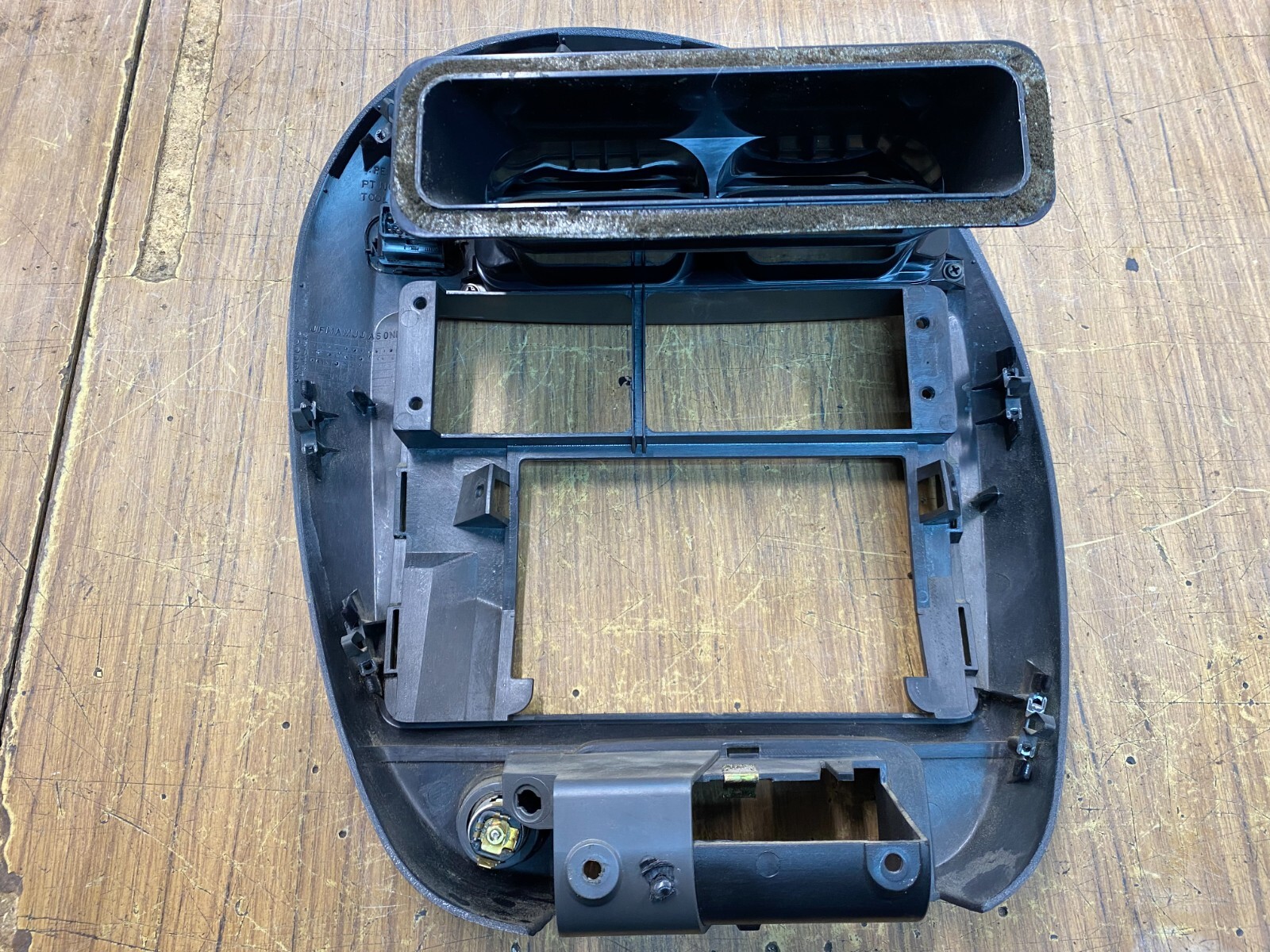 Ford Falcon AU S2,S3 Dash A/C Stereo Surround Dash Trim
