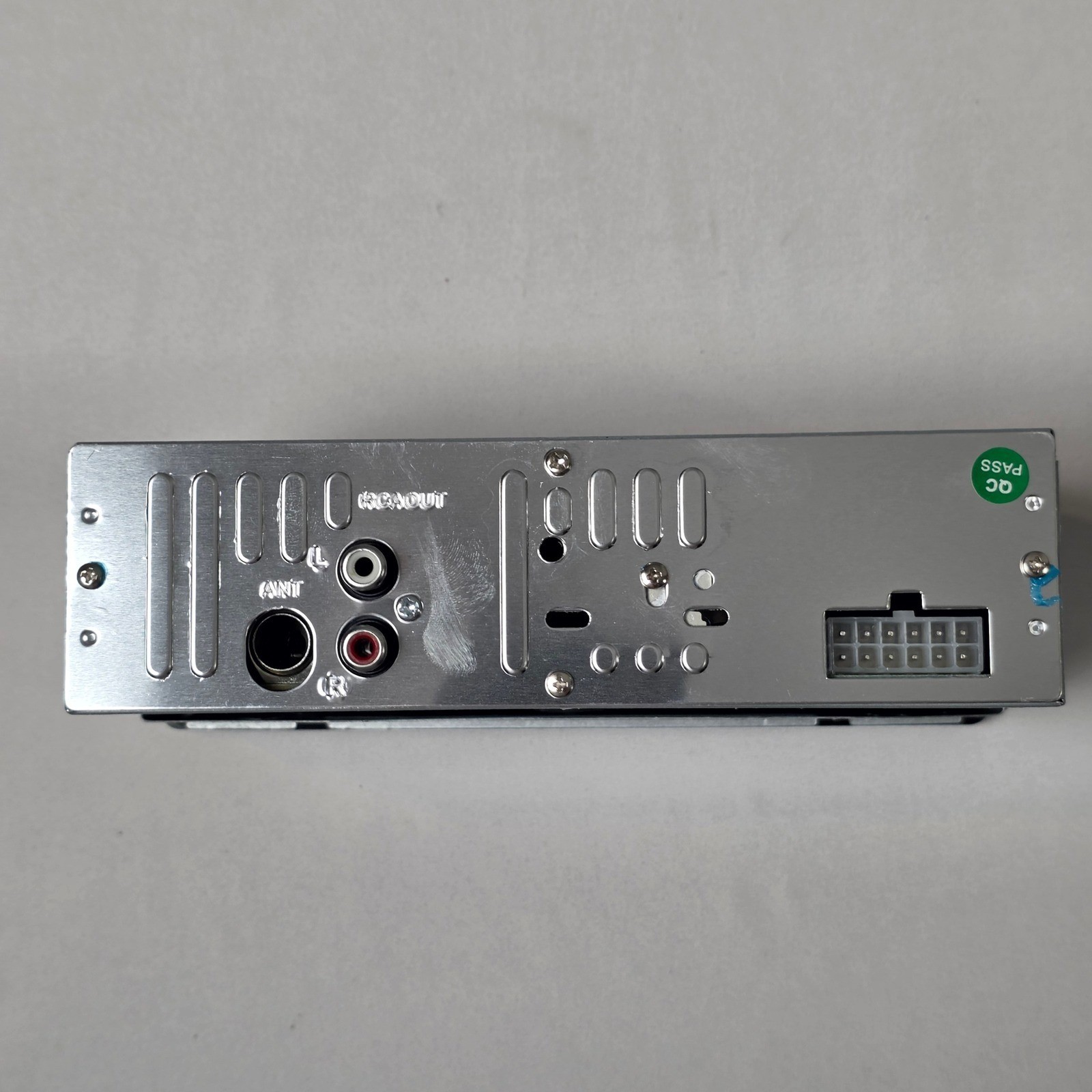 Blaupunkt New Jersey NJ8820 1/2 DIN MP3/FM Receiver USB AUX Remote Detach