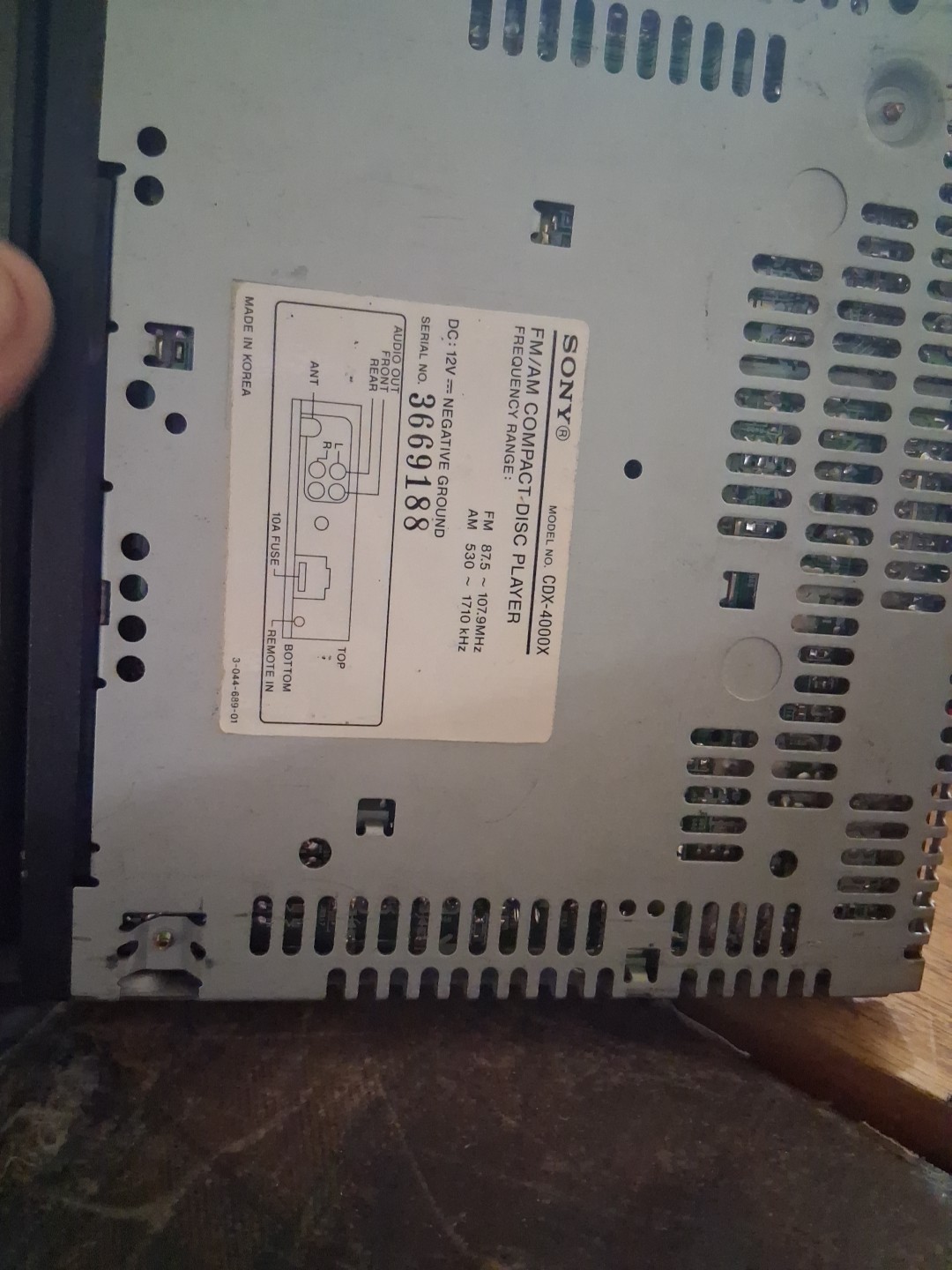 sony xplod CDX 4000X, 50wx4, Parts Or Repair