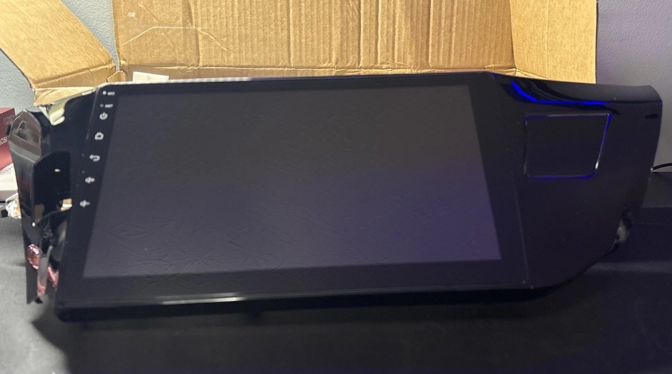 4G + 64G with Qualcomm 8 Core Android 15 Car Stereo
