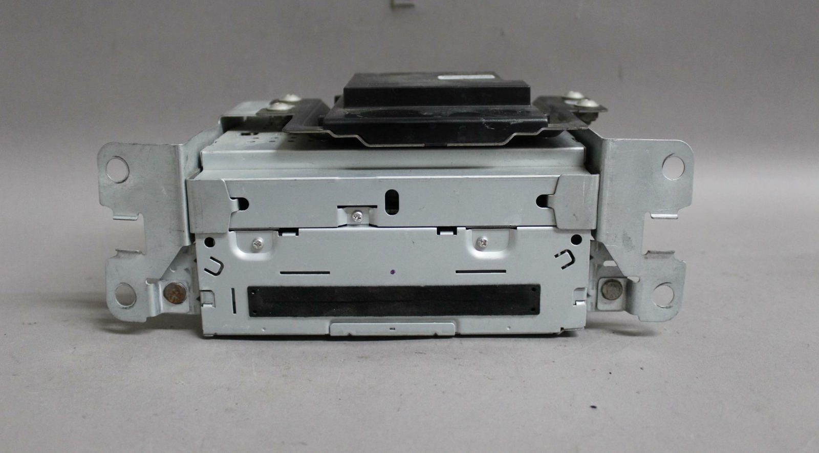 2009 2010 2011 JAGUAR XF AM/FM RADIO CD PLAYER RECEIVER 7G9N14C230TA 8X2314C512
