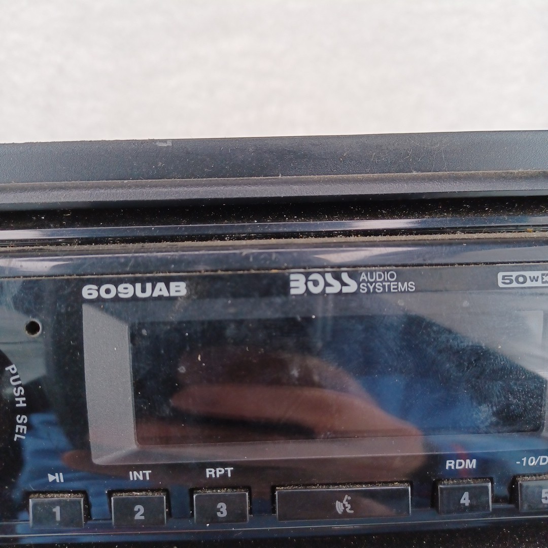 Boss Car Stereo 609UAB 50W Bluetooth USB Remote Control