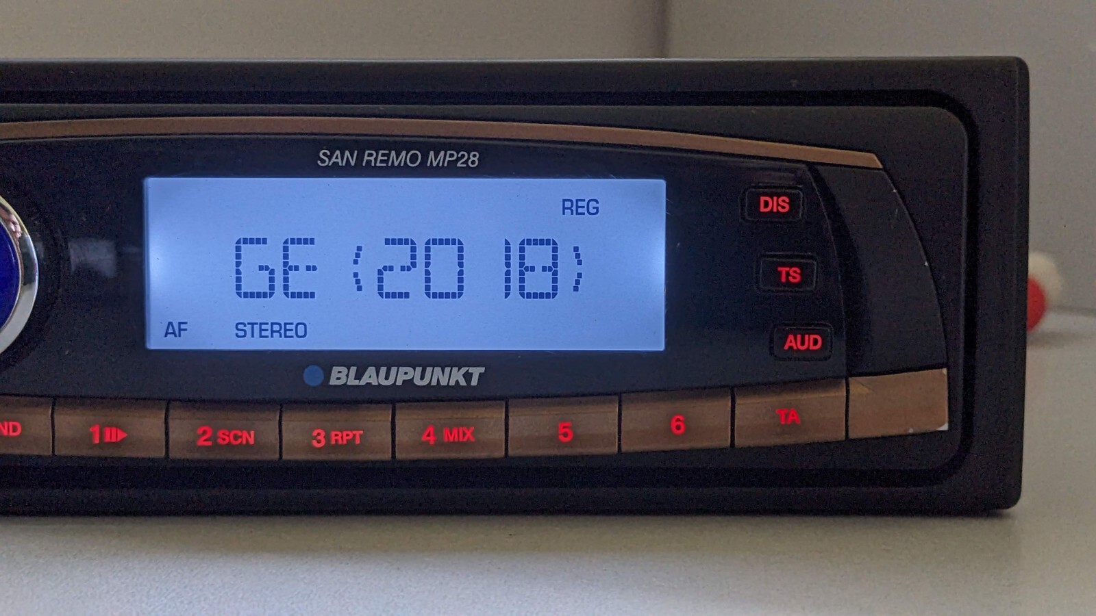 Blaupunkt San Remo MP28 7 648 491 11 Original Car Radio CD MP3 Aux-In 4×40 Watt