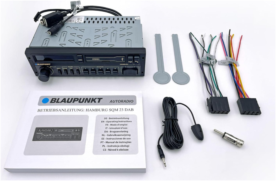 Blaupunkt Hamburg SQM 23 DAB Retro Car Radio 80s Design w/ Modern Technology NEW