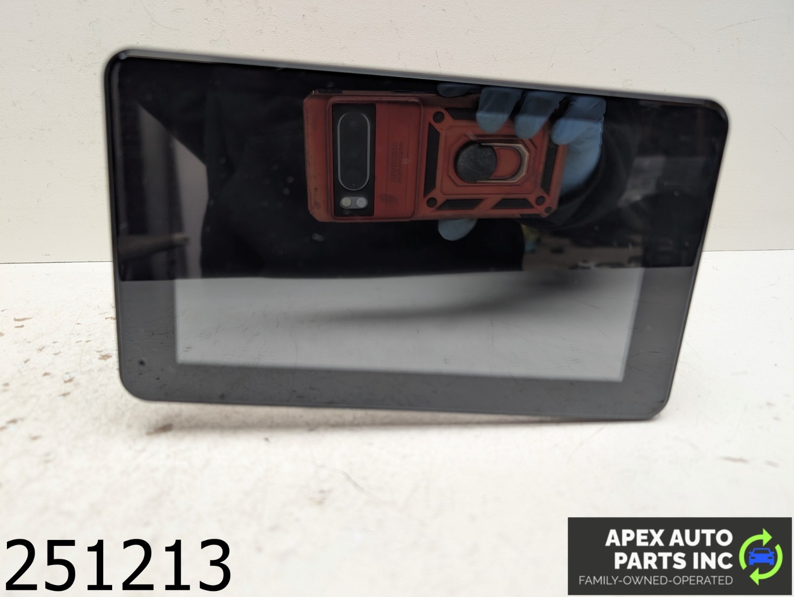 AFT 2012 Audi Q5 2.0L 7″ Portable Wireless Car Stereo