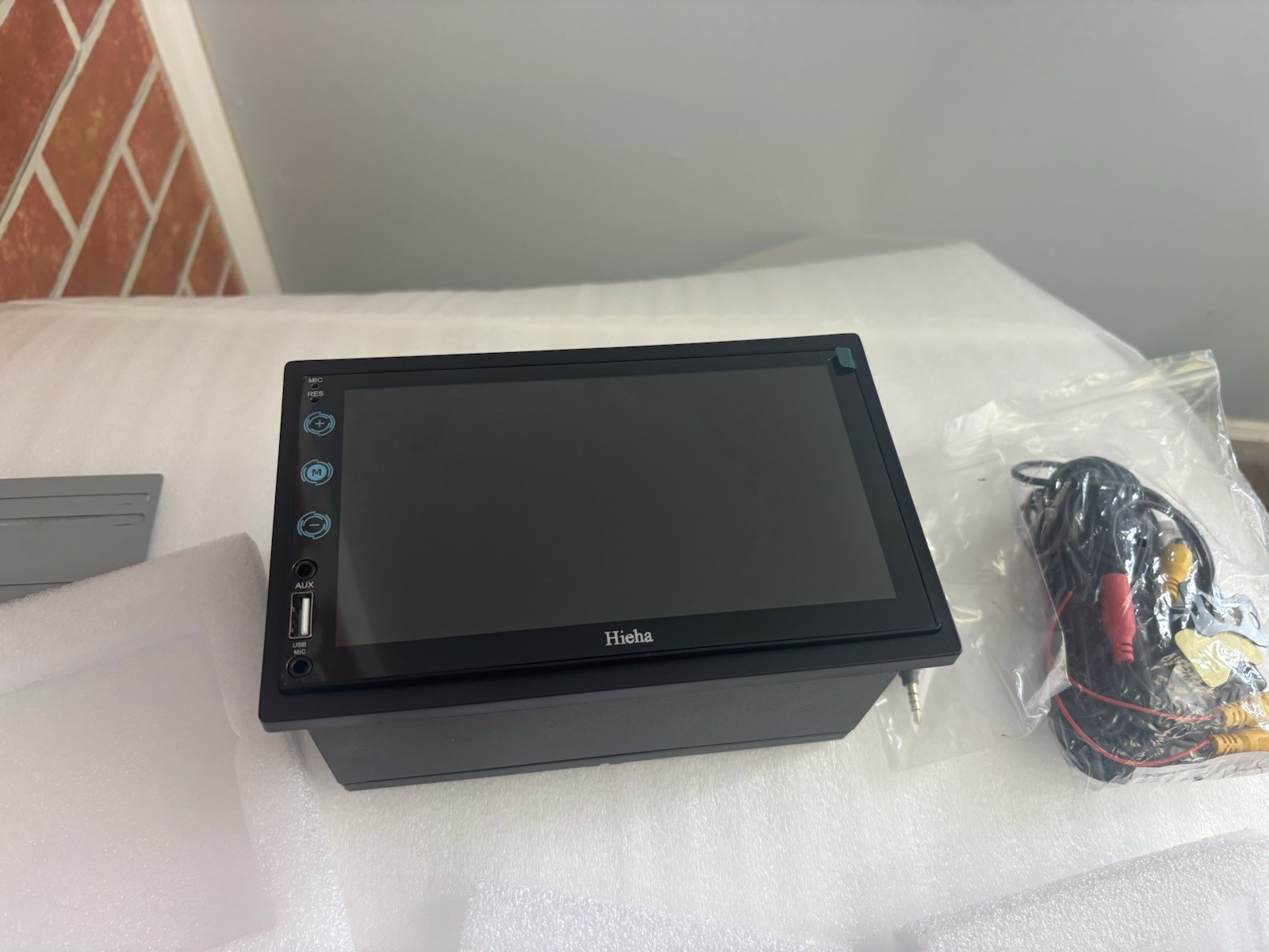 Brand New Hieha Double DIN Car Stereo – Apple CarPlay & Android Auto