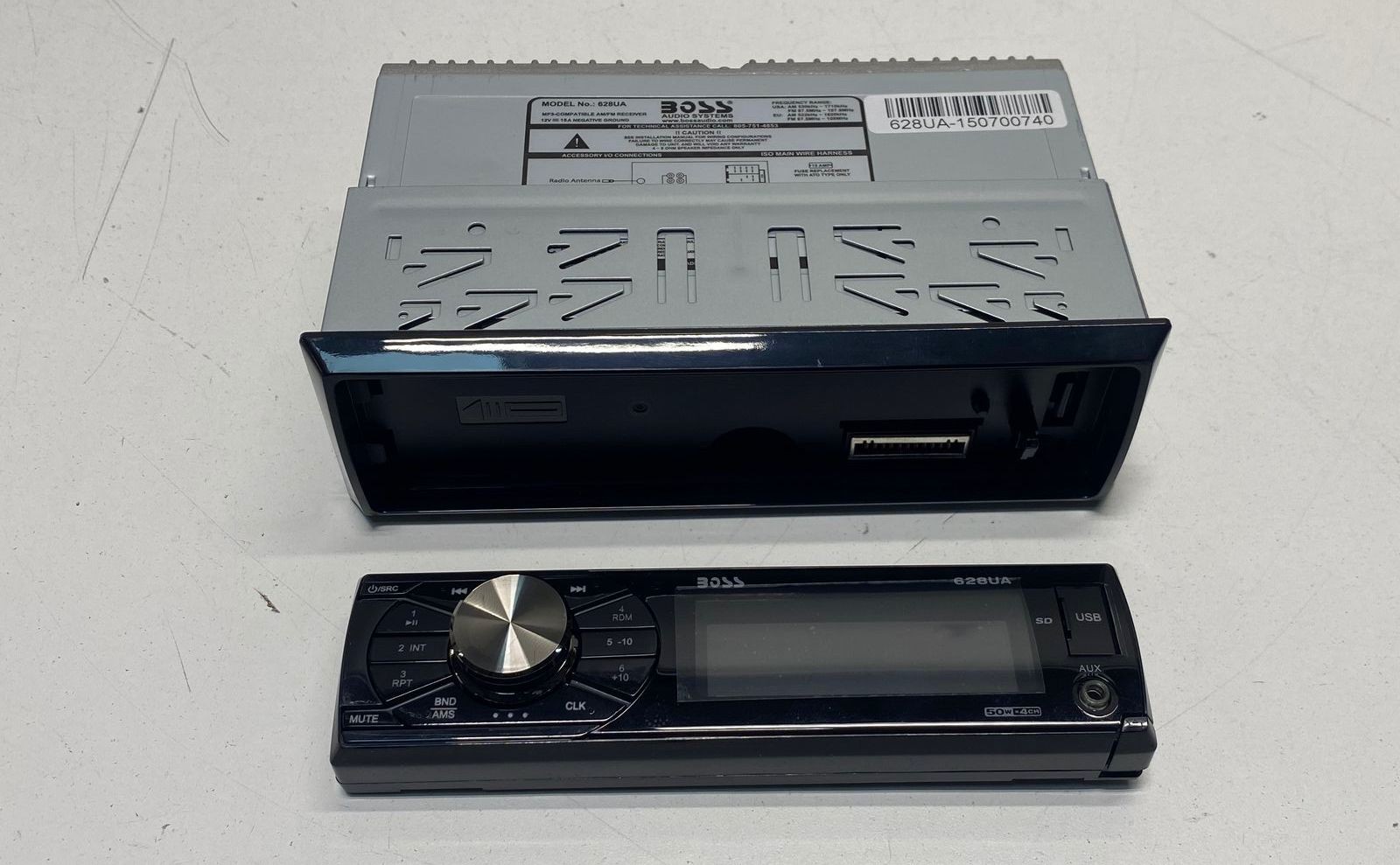 Boss Audio Systems 628UA Digital Media Receiver 200W MP3 USB SD For Parts