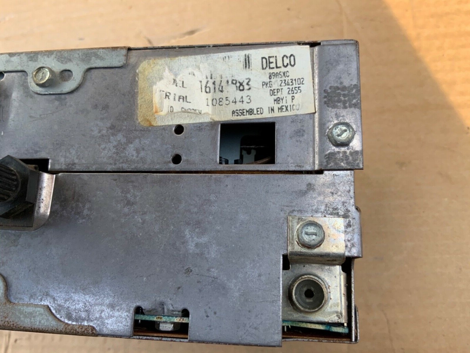 Delco GM Oldsmobile Ciera factory cassette player radio stereo 91 92 93 16141883