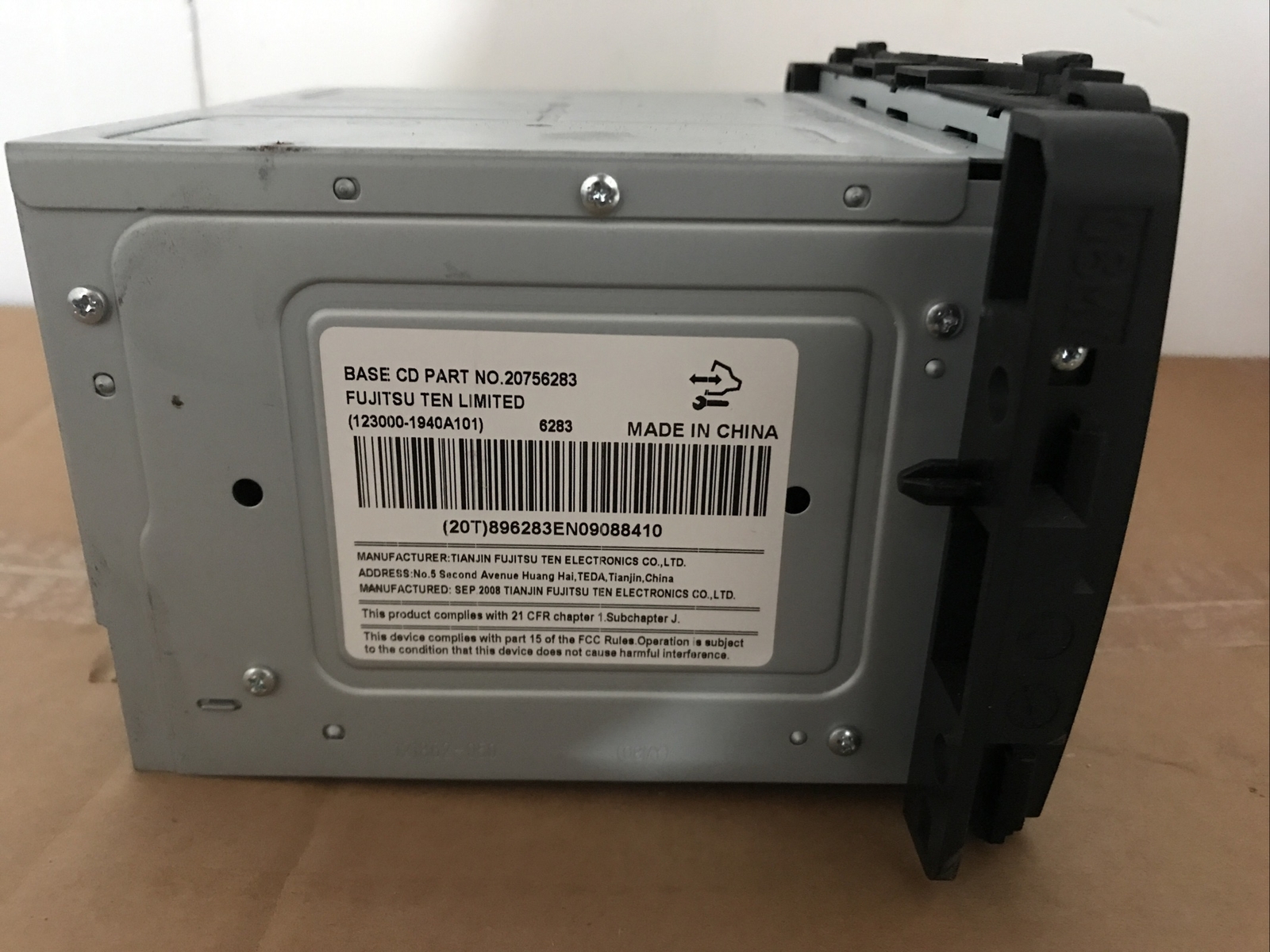 FUJITSU TEN LIMITED UPPER LEVEL CD/AM/FM SATURN VU OEM IN-DASH AUDIO CAR RADIO