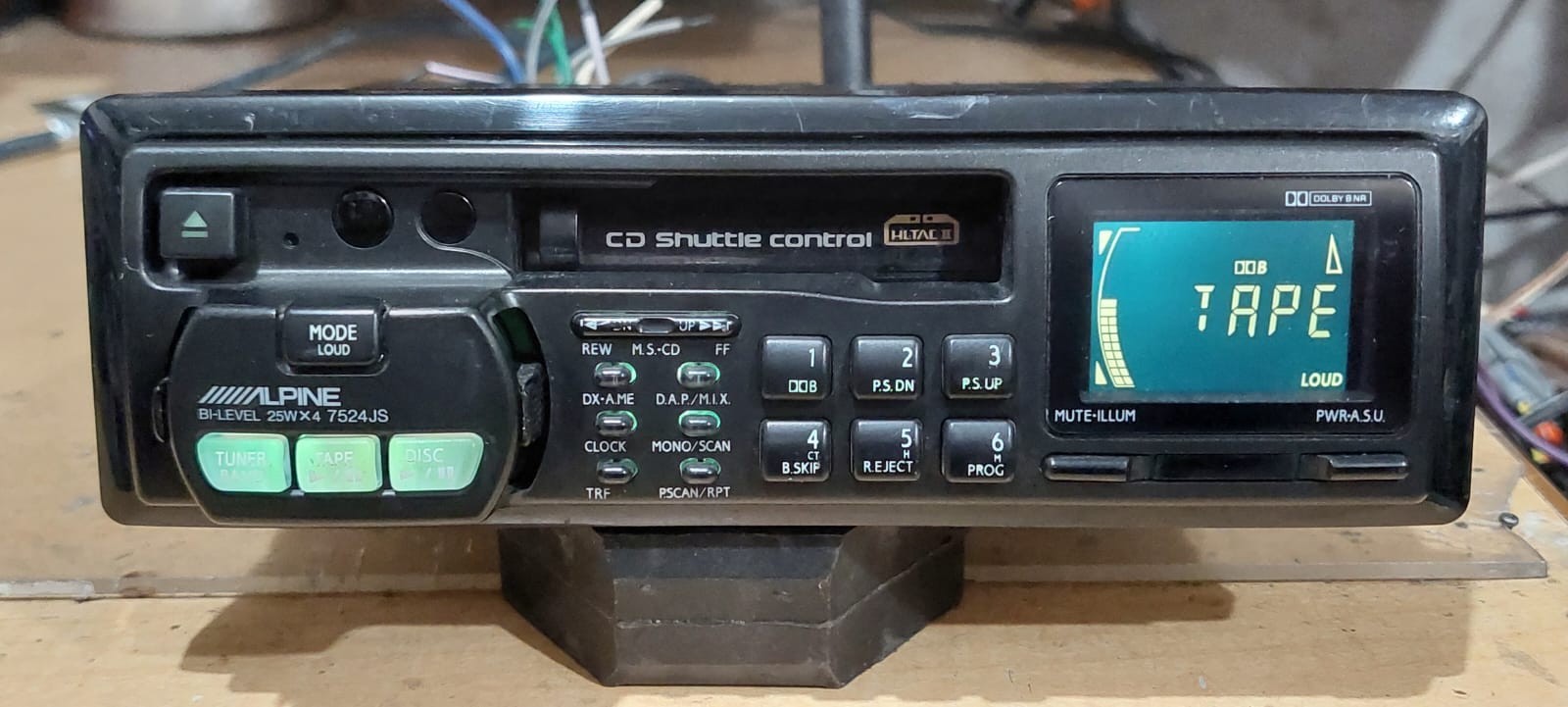 Alpine 7524 CASSETTE TAPE RECEIVER CAR PLAYER STEREO WORKING