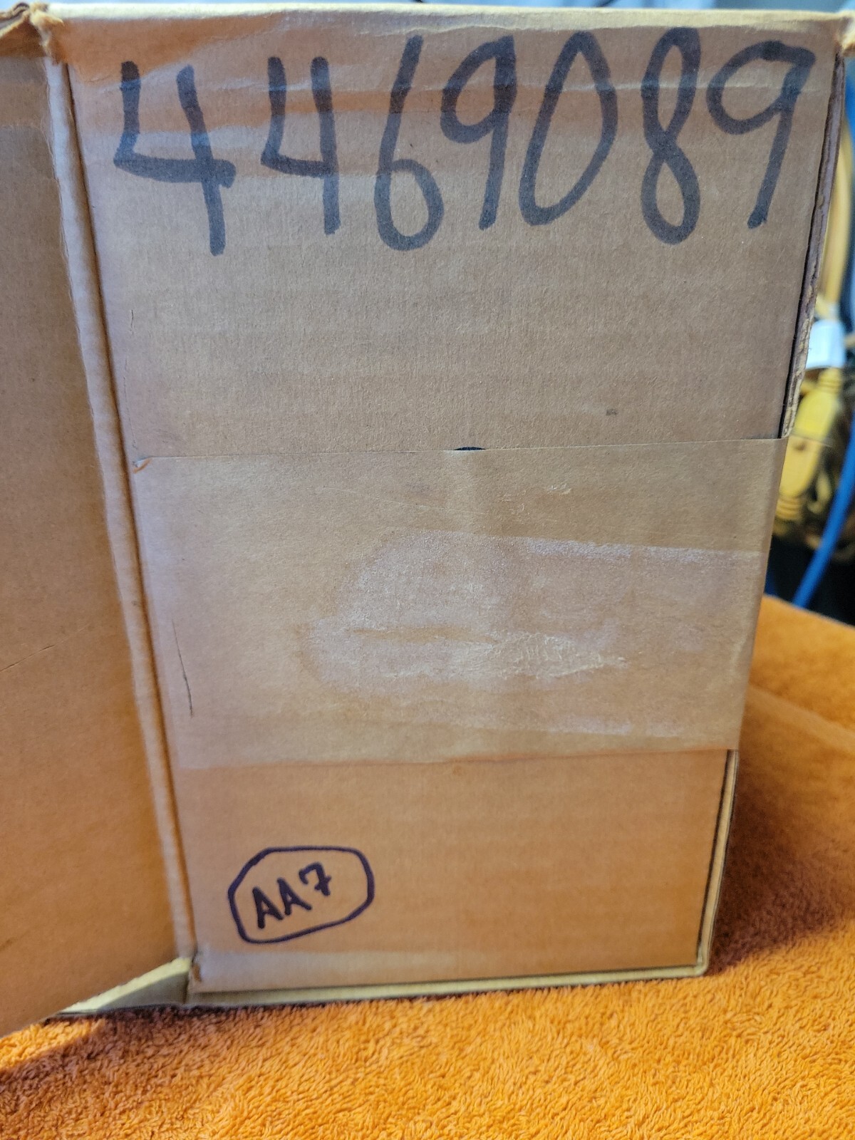 AA7•Vintage 1970s-99 Original OEM Chrysler AMFM Factory Radio Model 4469089 NOS