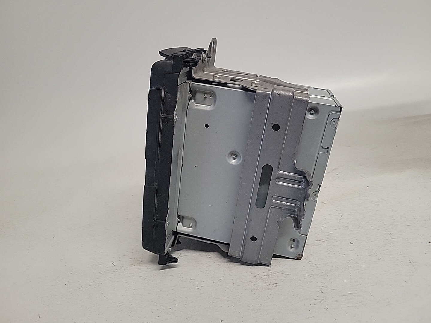 2017 Honda HR-V AM FM Radio Touch Screen w/ CD Player 39100-T7W-A520-M1 OEM 0505