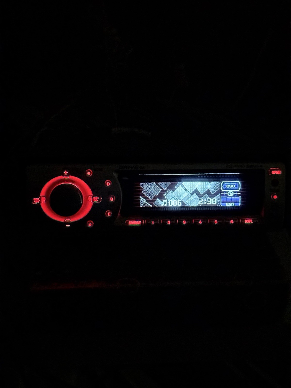 Sony Xplod SONY MODEL NO. CDX-F7000 CD/AM/FM Player with Remote