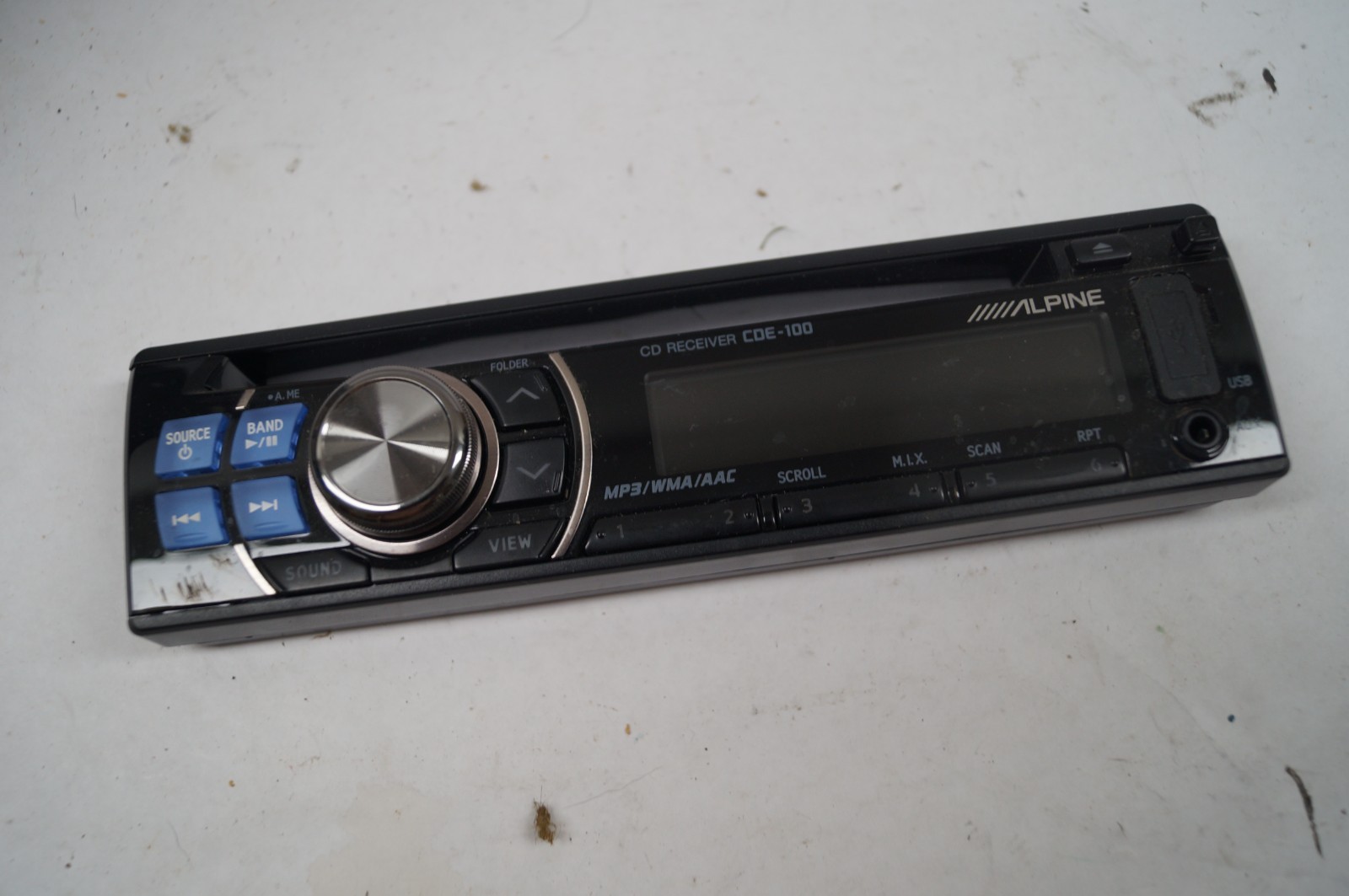 Alpine CDE-100 CD Player MP3 In-Dash Auto Radio USB Detachable Face WORKING F153