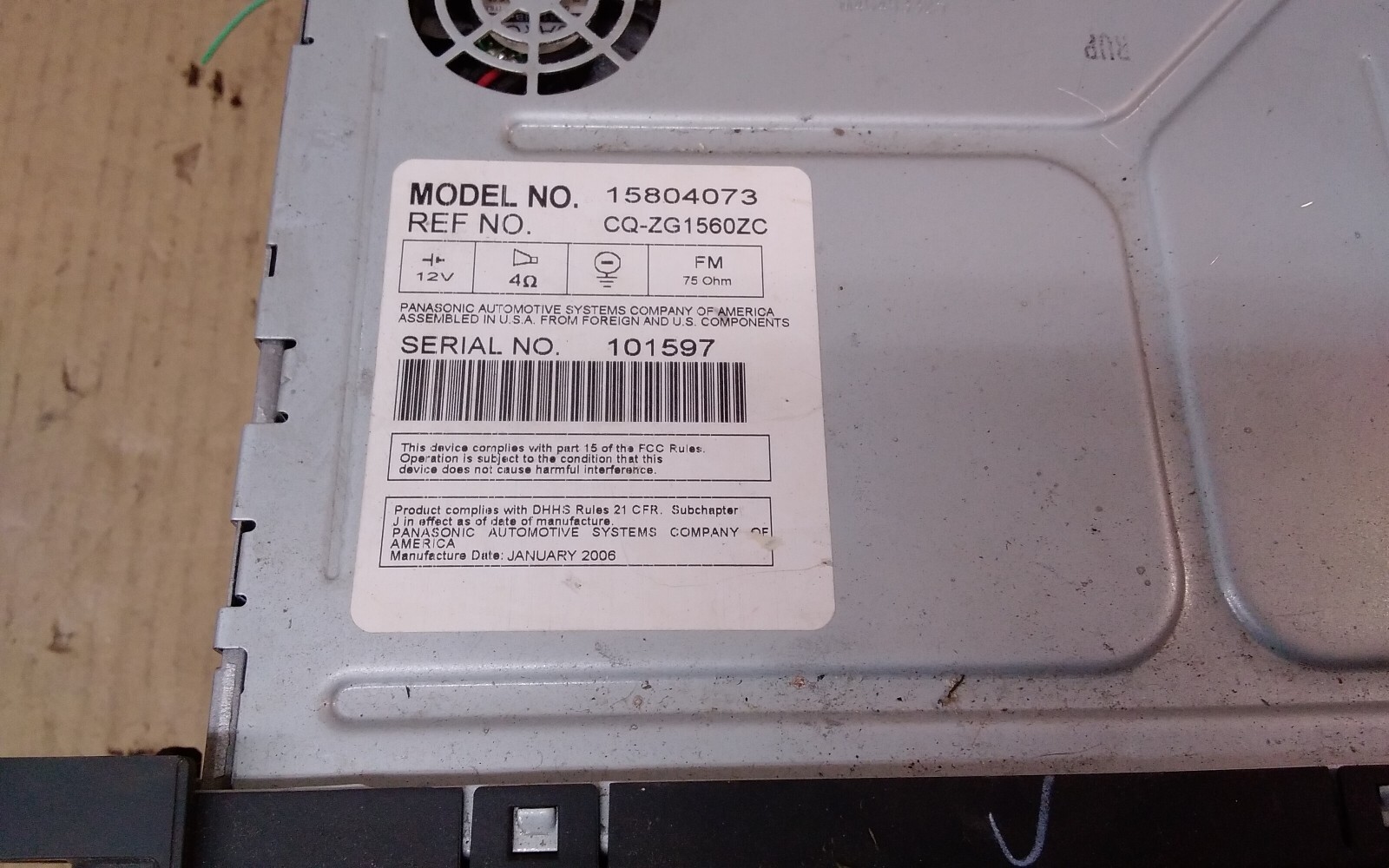 2006 SATURN VUE AM FM CD DVD MP3 RADIO ID-15804073