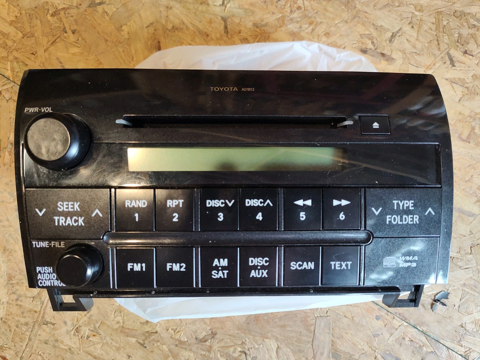 2007-2013 Toyota Tundra OEM AM/FM Radio Tuner CD 86120-0C270 AD1812