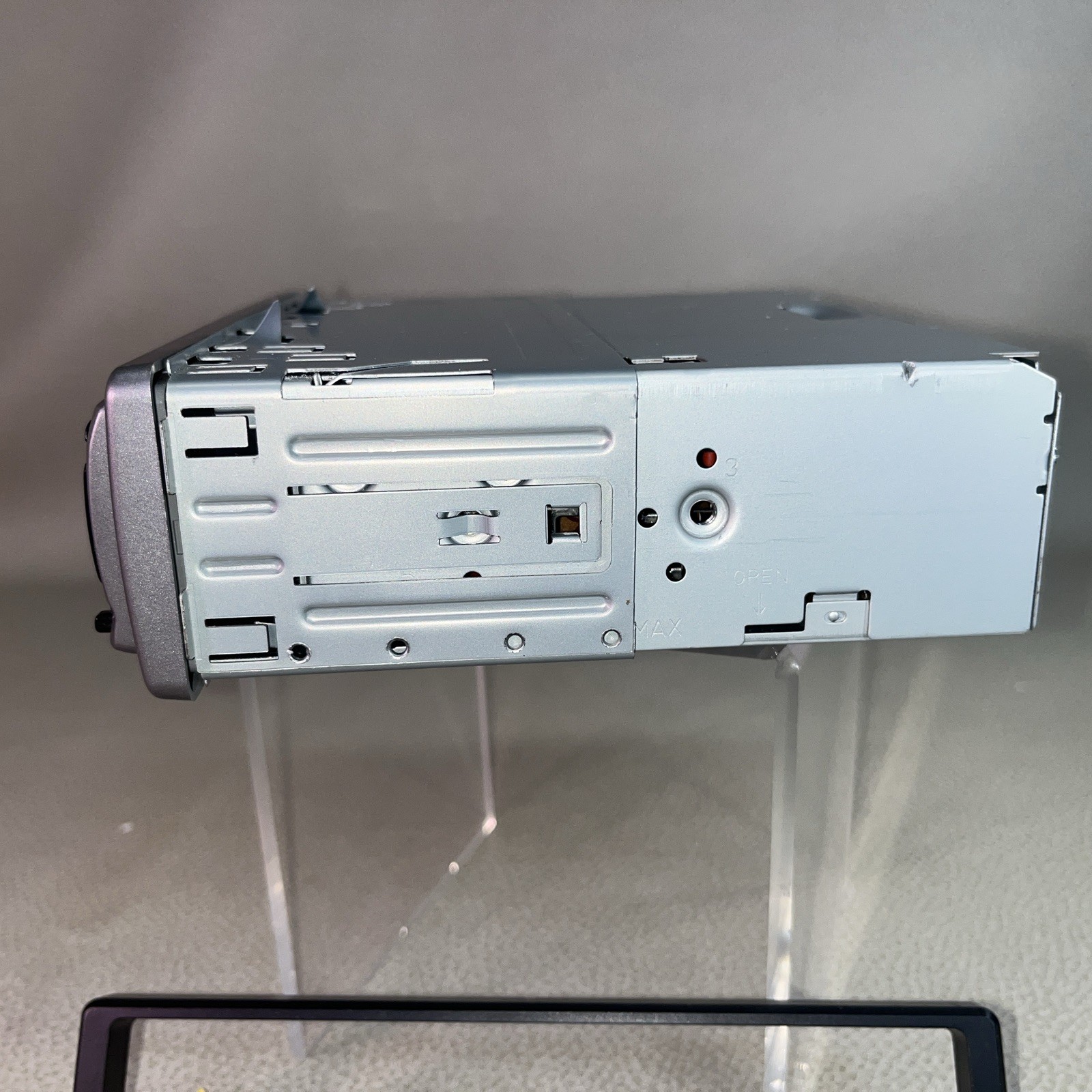 JVC KD-G220 CD Player In Dash Receiver. CD & Radio. With Manual.