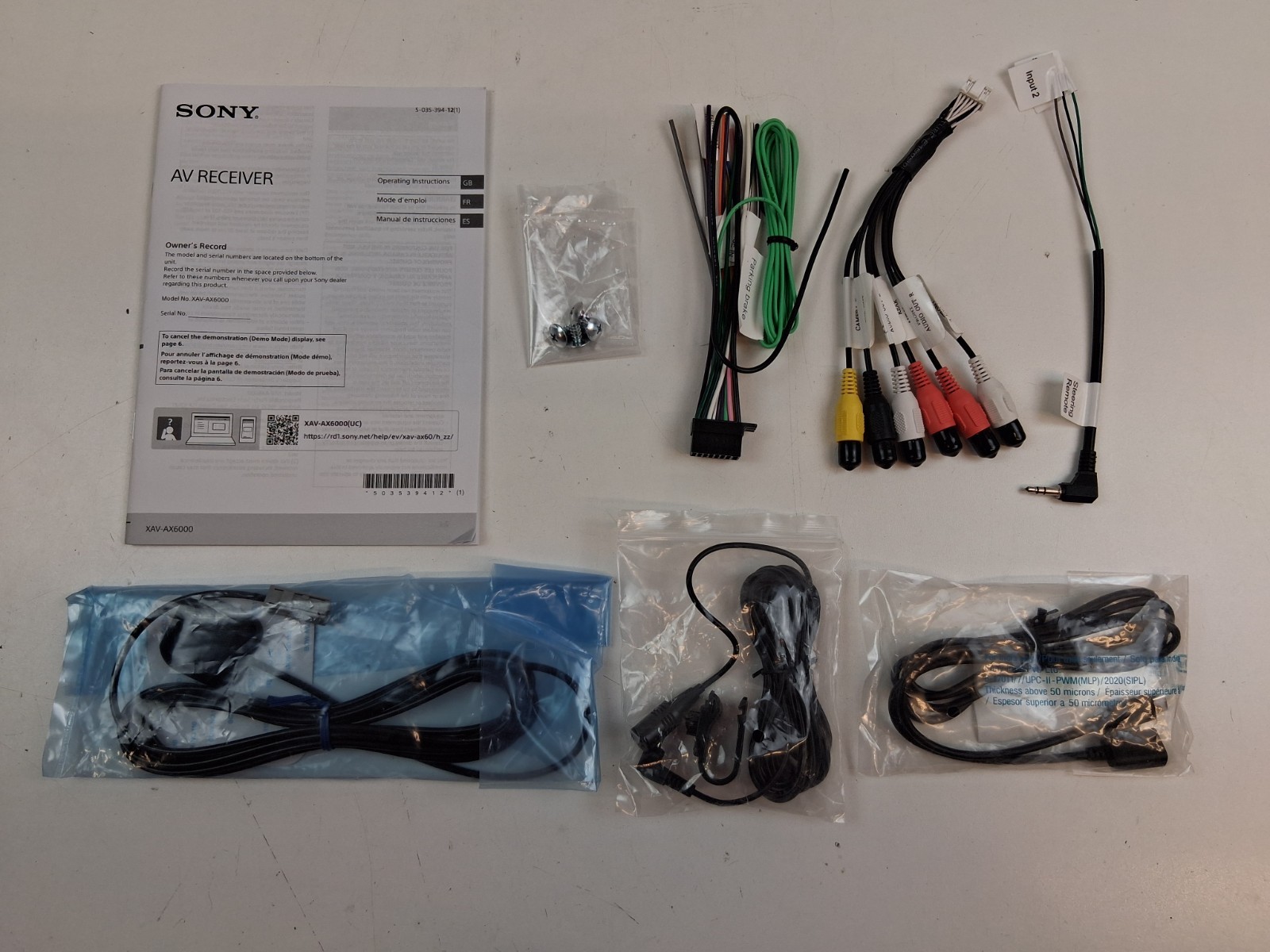 NEW Sony XAV-AX6000 6.95″ Touchscreen, Wireless, C/P & A/A *1 YR Warranty*