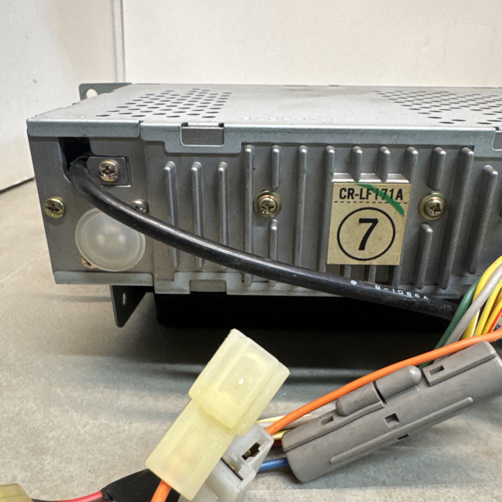 Subaru Model #86225GA400 Oem Original Car Radio Ref No: CR-LF171A + Trim