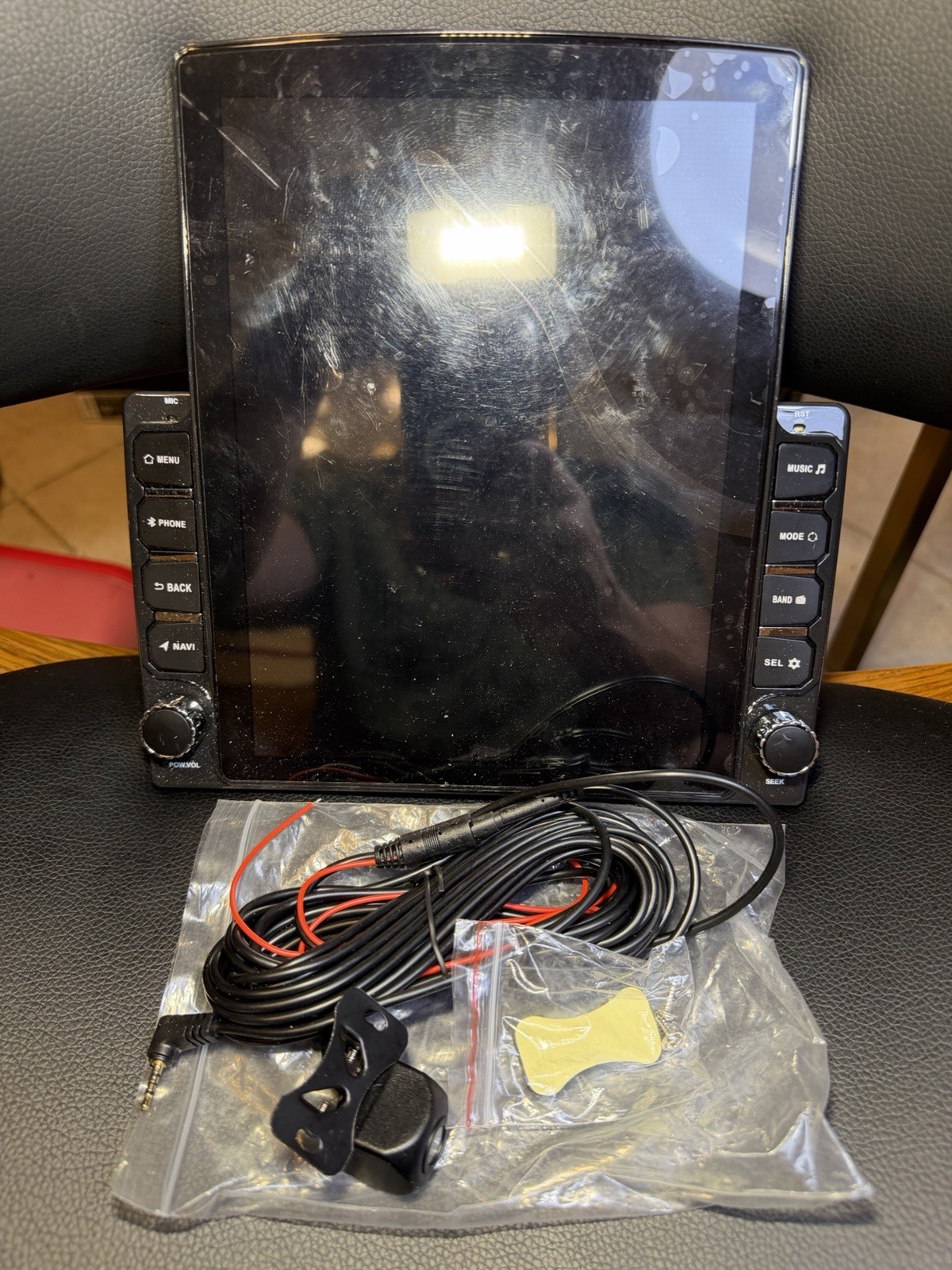 Universal Double Din Auto Entertainment Audio Centre Tesla Style 9.7” Screen