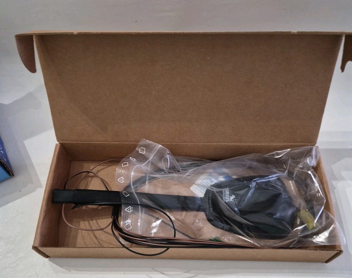 Kenwood CX-SR10 Sirius Satellite Radio Antenna Made In USA New In Box
