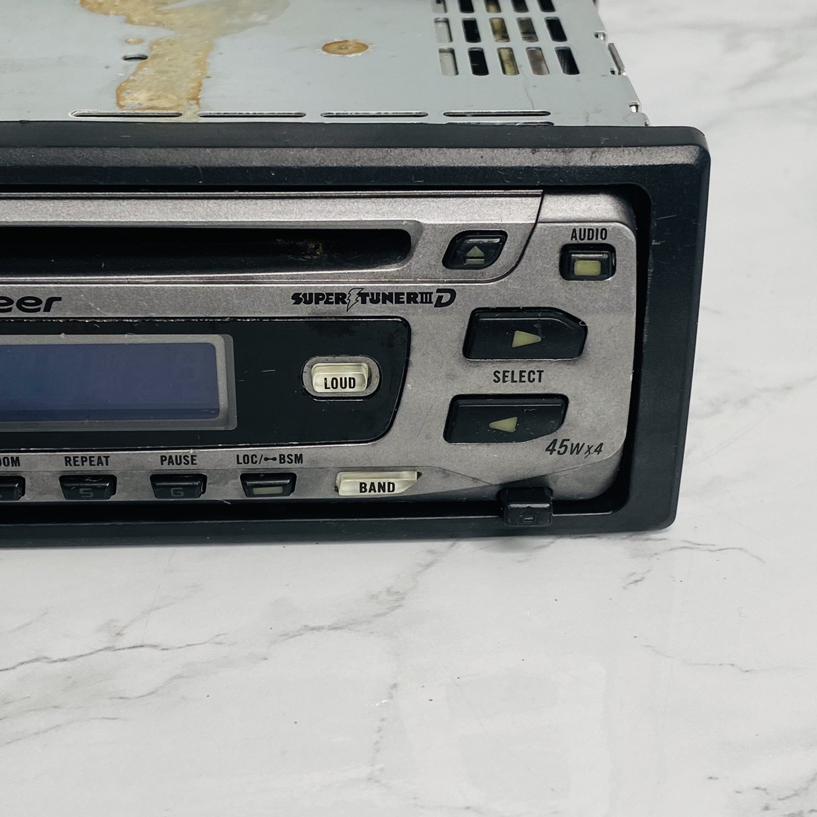 Pioneer DEH-1700 AM/FM CD Car Stereo W/ Connector Cord Faceplate 45w X4 WORKS