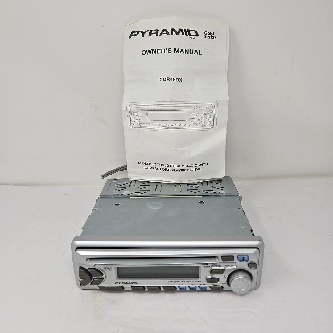 Vintage Pyramid Car Stereo CD Player Radio AM/FM-MPX Detachable Face CDR46DX