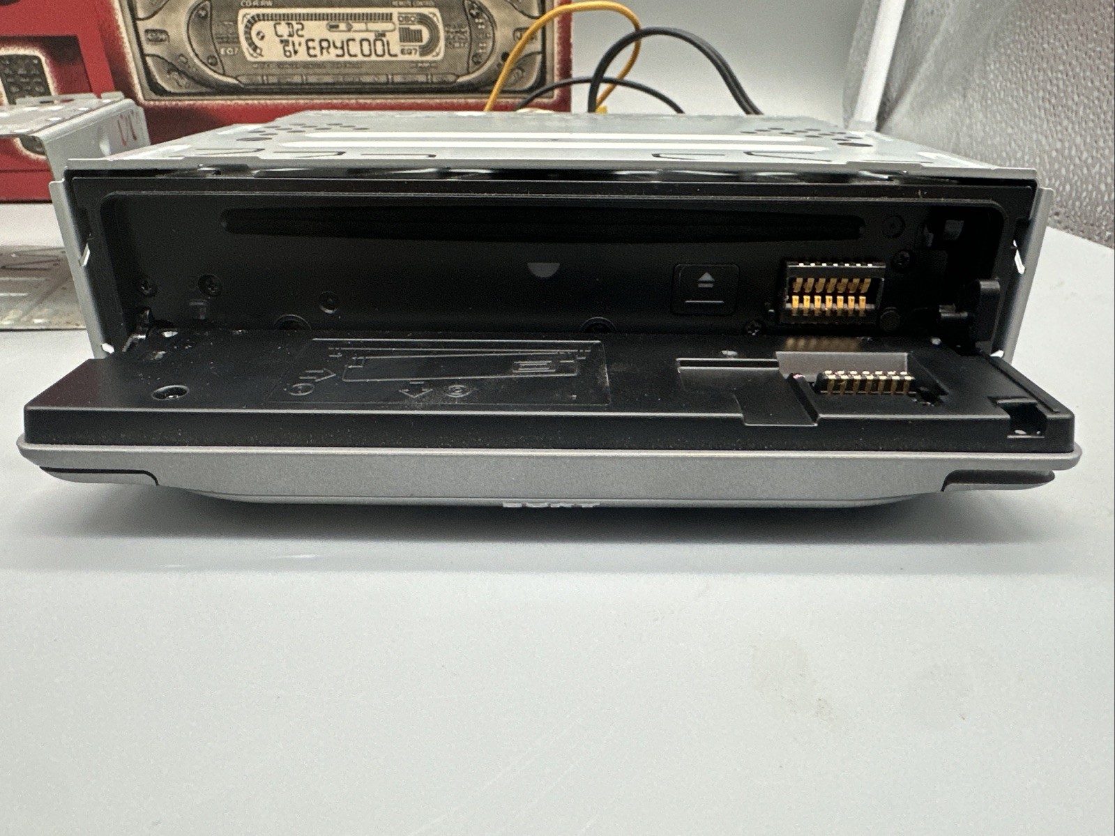 SONY CDX-CA810X CD Player MD EQ7 52Wx4 Xplod Head Unit Remote Included Untested