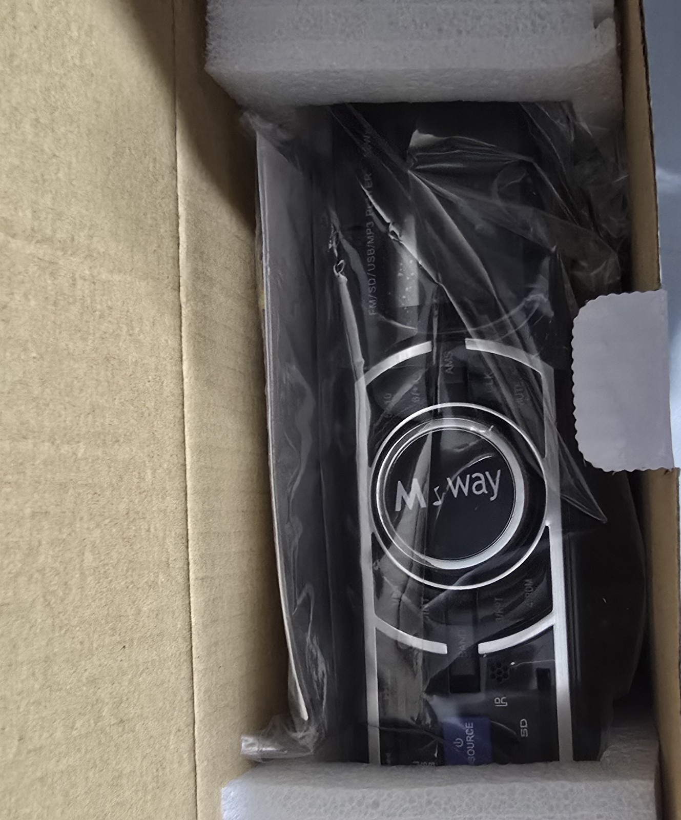 Universal Car Audio In-Dash Unit Music Way New