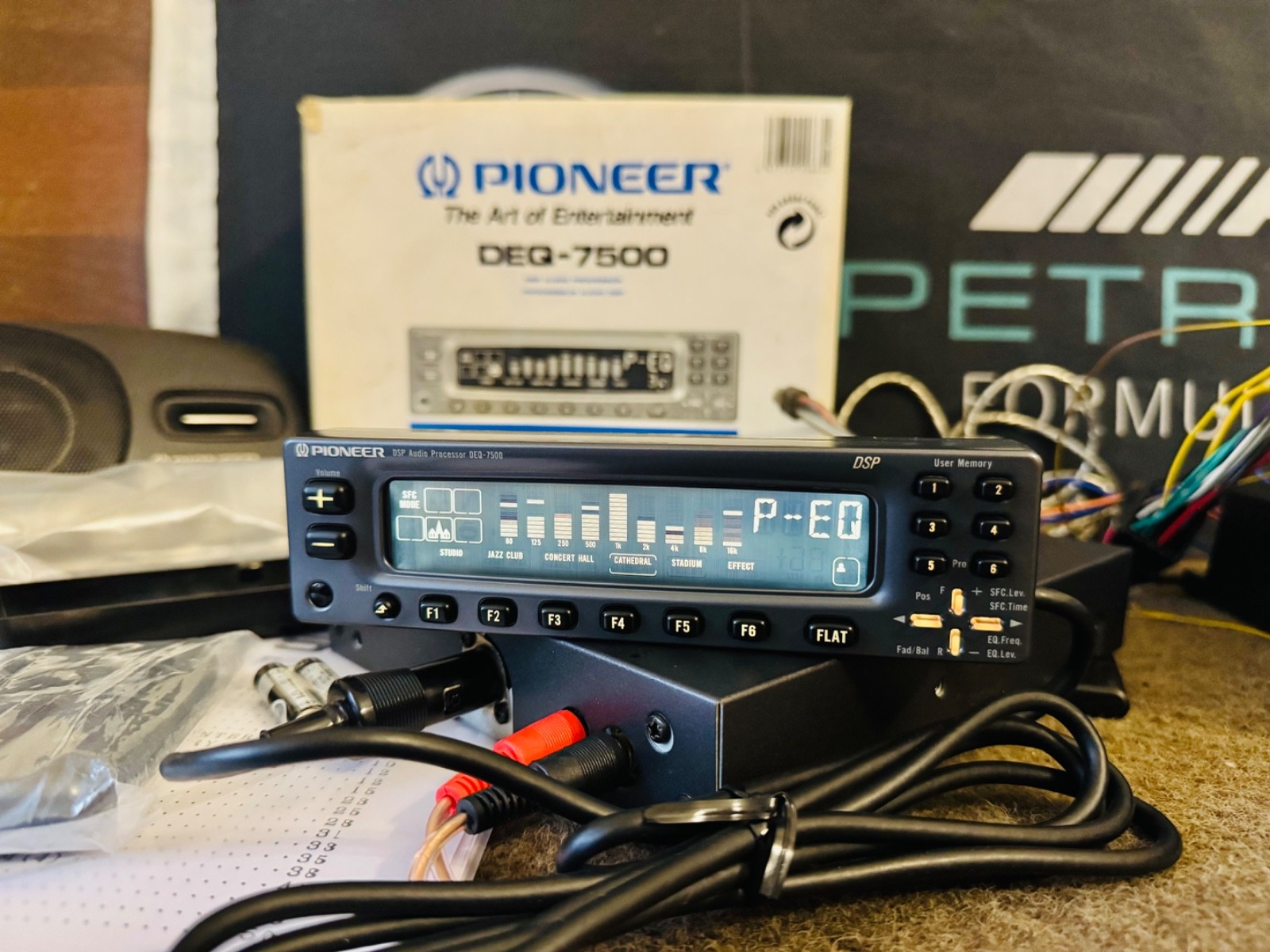 NEW PIONEER DEQ-7500 Car DSP Audio Proccessor Equalizer Analyzer Rare