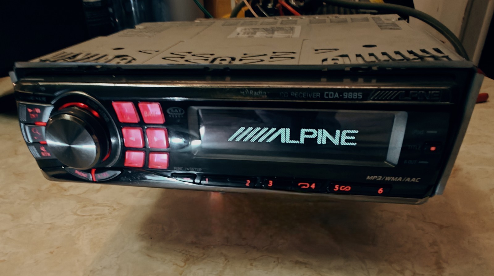 Alpine CDA 9885 CD Receiver SQ Single DIN w Wiring Harness & Mounting Sleeve