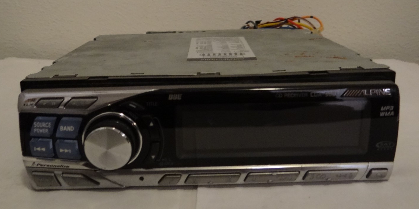 Alpine CDA-9851 MP3/WMA/CD InDash Receiver 50Wx4 iPod Expandable XM SIRIUS Ready